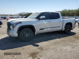 2022 Toyota Tundra 2WD Platinum with VIN 5TFNA5AB1NX011149, listed as a Copart auction lot 69998904 with 44,522 mi miles and Salvage Title. Bid and sale history available at carsss.com. Image 1.