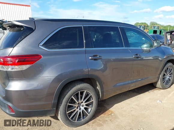 2018 Toyota Highlander SE with VIN 5TDKZRFH4JS548677, listed as a IAAI auction lot 42171321 with 94,205 mi miles and . Bid and sale history available at DreamBid. Image 13.