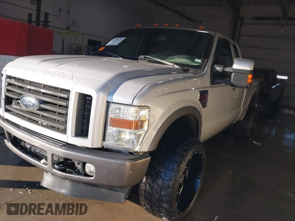 2008 Ford Super Duty F-250 SRW XL with VIN 1FTSX21R48ED49660, listed as a IAAI auction lot 41275675 with 193,731 mi miles. Bid and sale history available at carsss.com. Image 2.
