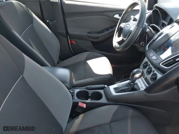 2013 Ford Focus SE with VIN 1FADP3K25DL302844, listed as a IAAI auction lot 42030154 with 226,755 mi miles. Bid and sale history available at carsss.com. Image 5.