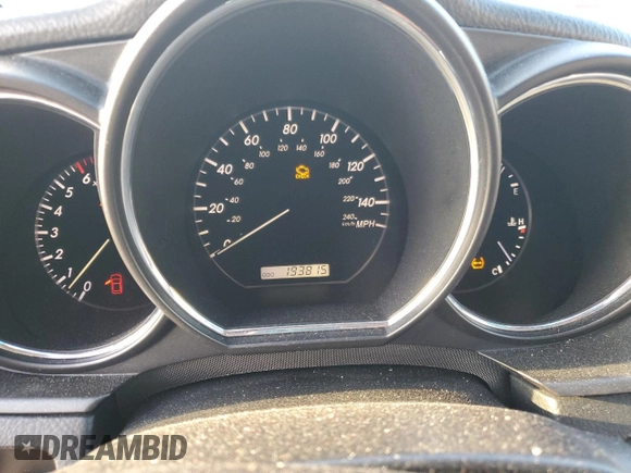 2004 Lexus RX 330 with VIN JTJGA31U940018059, listed as a Copart auction lot 43741845 with 193,815 mi miles and Salvage Title. Bid and sale history available at DreamBid. Image 9.