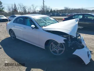 2019 Mercedes-Benz E 300 z VIN WDDZF4JB3KA515414, wystawiony jako IAAI lot #38868239 z przebiegiem 61 449 mil mil oraz . Historia ofert i sprzedaży dostępna na DreamBid. Obrazek 1.