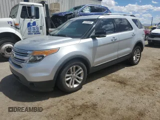 2013 Ford Explorer XLT z VIN 1FM5K7D93DGA41586, wystawiony jako Copart lot #53394985 z przebiegiem 200 083 mil mil oraz Czysty tytuł • Clean title. Historia ofert i sprzedaży dostępna na DreamBid. Obrazek 1.