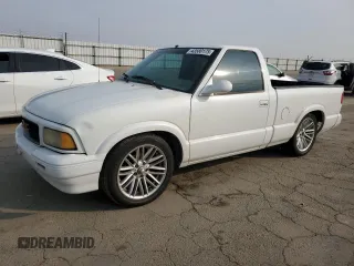 1997 GMC Sonoma with VIN 1GTCS1448VK521764, listed as a Copart auction lot 43580175 with 159,938 mi miles and Salvage Title. Bid and sale history available at carsss.com. Image 1.