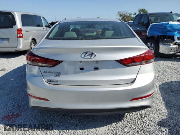 2018 Hyundai Elantra SE z VIN KMHD74LF8JU471498, wystawiony jako Copart lot #54801025 z przebiegiem 76 147 mil mil oraz Tytuł czysty. Historia ofert i sprzedaży dostępna na DreamBid. Obrazek 6.
