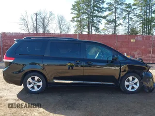 2012 Toyota Sienna LE AAS with VIN 5TDKK3DC6CS238848, listed as a IAAI auction lot 41728728 with 142,240 mi miles. Bid and sale history available at carsss.com. Image 14.