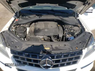 2015 Mercedes-Benz M 350 z VIN 4JGDA5HB6FA455631, wystawiony jako Copart lot #53121815 z przebiegiem 145 536 mil mil oraz Szkoda całkowita • Salvage title. Historia ofert i sprzedaży dostępna na DreamBid. Obrazek 12.