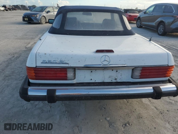 1989 Mercedes-Benz 560 SL z VIN WDBBA48DXKA096297, wystawiony jako Copart lot #75597074 z przebiegiem 70 152 mil mil oraz Szkoda całkowita • Salvage title. Historia ofert i sprzedaży dostępna na DreamBid. Obrazek 6.