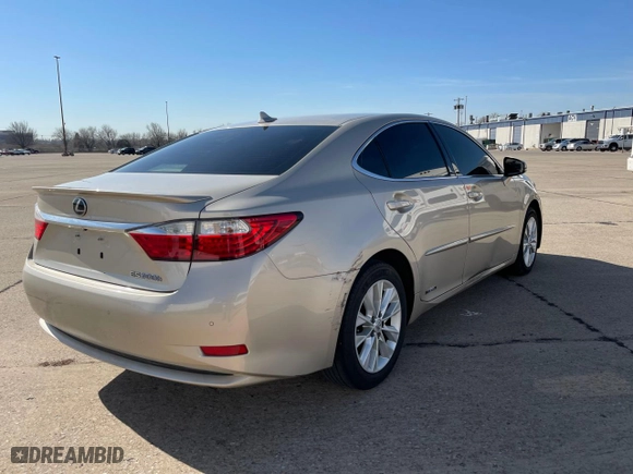 2013 Lexus ES 300h Hybrid with VIN JTHBW1GGXD2031734, listed as a Copart auction lot 49254805 with NaN miles and Clean Title. Bid and sale history available at carsss.com. Image 4.