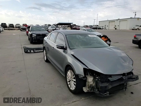2011 Volkswagen Jetta SEL z VIN 3VWLX7AJXBM362116, wystawiony jako Copart lot #50632945 z przebiegiem 205 371 mil mil oraz Szkoda całkowita • Salvage title. Historia ofert i sprzedaży dostępna na DreamBid. Obrazek 11.