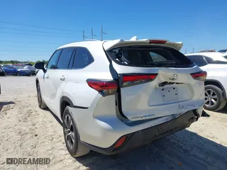 2020 Toyota Highlander XLE with VIN 5TDGZRAH7LS029834, listed as a IAAI auction lot 41833583 with 36,666 mi miles. Bid and sale history available at carsss.com. Image 3.