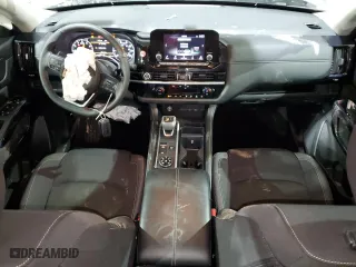2024 Nissan Pathfinder SV with VIN 5N1DR3BC7RC255624, listed as a Copart auction lot 42811525 with 17,611 mi miles and Clean Title. Bid and sale history available at carsss.com. Image 8.
