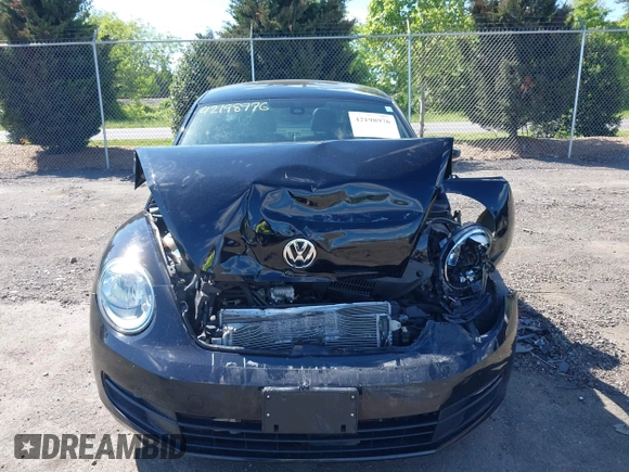 2016 Volkswagen Beetle SE с VIN 3VWJ17AT9GM620367, выставлен на аукционе IAAI как лот 42198976 с пробегом 94 048 миль миль и . История ставок и продаж доступна на DreamBid. Изображение 12.