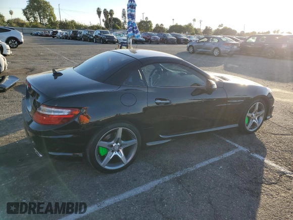 2015 Mercedes-Benz SLK-Class SLK 350 with VIN WDDPK5HA4FF100858, listed as a Copart auction lot 80667864 with 101,052 mi miles and Salvage Title. Bid and sale history available at carsss.com. Image 3.
