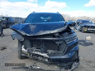 2025 Honda Pilot Sport z VIN 5FNYG1H38SB030483, wystawiony jako IAAI lot #41694690 z przebiegiem 11 118 mil mil oraz . Historia ofert i sprzedaży dostępna na DreamBid. Obrazek 12.