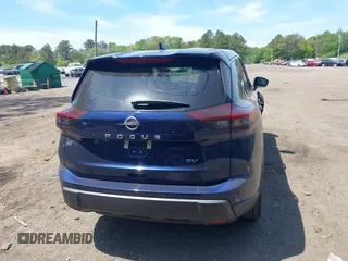 2024 Nissan Rogue SV z VIN 5N1BT3BA6RC683868, wystawiony jako IAAI lot #42212490 z przebiegiem 29 411 mil mil oraz . Historia ofert i sprzedaży dostępna na DreamBid. Obrazek 16.