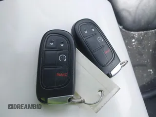 2019 Jeep Cherokee Latitude Plus с VIN 1C4PJMLX8KD255227, выставлен на аукционе IAAI как лот 41991235 с пробегом 104 879 миль миль и . История ставок и продаж доступна на DreamBid. Изображение 11.