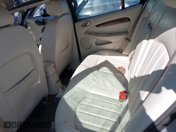 2002 Jaguar X-Type with VIN SAJEA51C92WC41844, listed as a IAAI auction lot 41396079 with Not Provided miles. Bid and sale history available at carsss.com. Image 8.