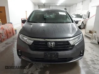 2021 Honda Odyssey Touring with VIN 5FNRL6H86MB026038, listed as a IAAI auction lot 41735249 with 68,480 mi miles. Bid and sale history available at carsss.com. Image 12.