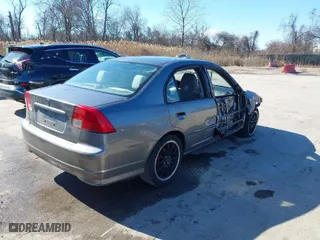 2004 Honda Civic LX with VIN 2HGES16664H624292, listed as a IAAI auction lot 41597991 with 207,443 mi miles. Bid and sale history available at carsss.com. Image 4.