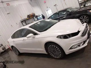 2017 Ford Fusion SE z VIN 3FA6P0HD5HR367474, wystawiony jako IAAI lot #42179210 z przebiegiem 81 852 mil mil oraz . Historia ofert i sprzedaży dostępna na DreamBid. Obrazek 14.