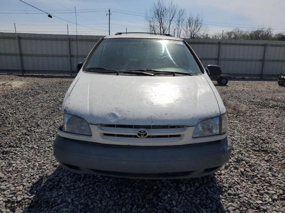 1998 Toyota Sienna LE with VIN 4T3ZF13C4WU045920, listed as a Copart auction lot 50936875 with 209,057 mi miles and Salvage Title. Bid and sale history available at carsss.com. Image 5.