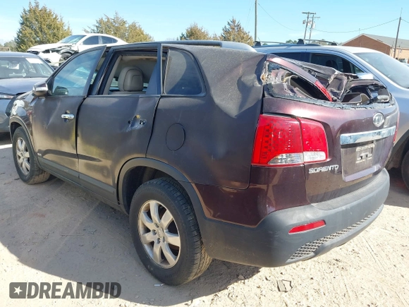 2012 Kia Sorento LX with VIN 5XYKTDA22CG267971, listed as a IAAI auction lot 41628962 with 170,195 mi miles. Bid and sale history available at carsss.com. Image 3.