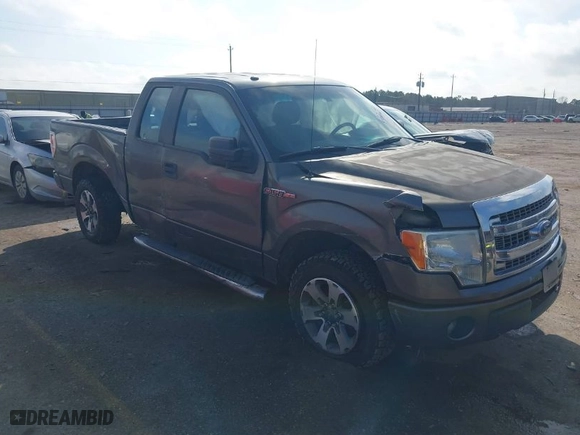 2014 Ford F-150 XL with VIN 1FTEX1CM6EKE29693, listed as a IAAI auction lot 41485667 with 95,296 mi miles. Bid and sale history available at carsss.com. Image 1.