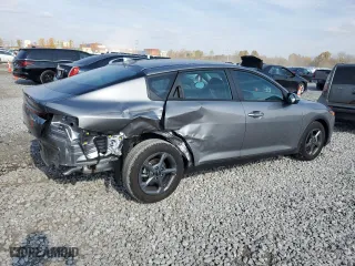 2025 Kia K4 LXS with VIN 3KPFT4DE3SE009753, listed as a Copart auction lot 77981004 with 611 mi miles and Salvage Title. Bid and sale history available at carsss.com. Image 3.