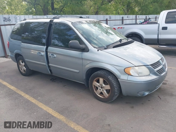 2005 Dodge Caravan SXT z VIN 2D4GP44L25R214770, wystawiony jako IAAI lot #42455359 z przebiegiem 273 979 mil mil oraz . Historia ofert i sprzedaży dostępna na DreamBid. Obrazek 1.