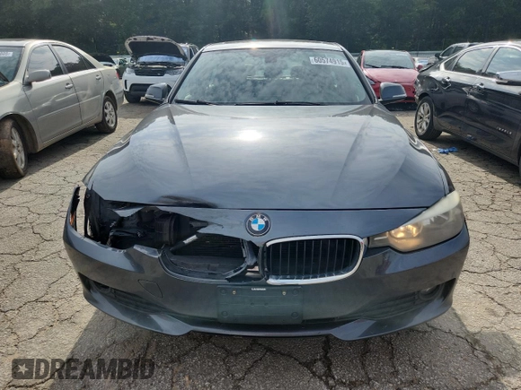 2015 BMW 3 Series 320i xDrive z VIN WBA3C3G55FNT53401, wystawiony jako Copart lot #60574915 z przebiegiem 184 516 mil mil oraz Czysty tytuł • Clean title. Historia ofert i sprzedaży dostępna na DreamBid. Obrazek 5.