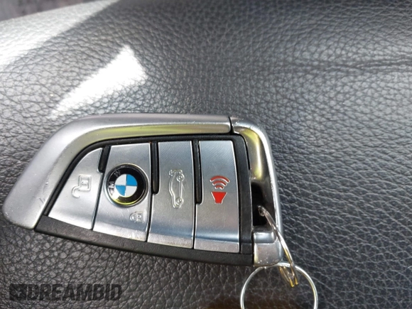 2017 BMW 5 Series 540i with VIN WBAJE5C32HG916462, listed as a IAAI auction lot 42031146 with Not Provided miles and . Bid and sale history available at carsss.com. Image 11.