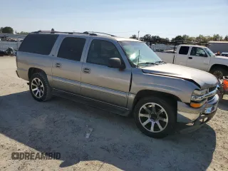 2003 Chevrolet Suburban LT with VIN 3GNEC16T43G178599, listed as a Copart auction lot 62705424 with 227,663 mi miles and Salvage Title. Bid and sale history available at carsss.com. Image 4.