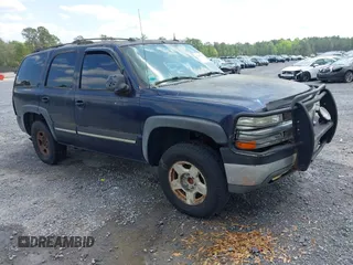2004 Chevrolet Tahoe LS z VIN 1GNEC13Z64R246153, wystawiony jako IAAI lot #42008716 z przebiegiem Nie podano mil oraz . Historia ofert i sprzedaży dostępna na DreamBid. Obrazek 1.