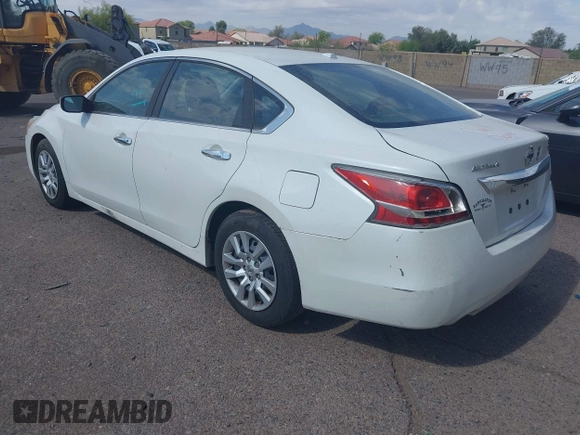 2015 Nissan Altima 2.5 S with VIN 1N4AL3APXFN333090, listed as a IAAI auction lot 41940837 with 173,319 mi miles. Bid and sale history available at carsss.com. Image 3.