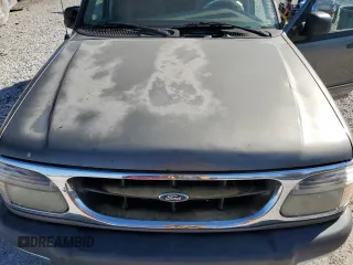 2001 Ford Explorer XLT with VIN 1FMZU83P61ZA38750, listed as a Copart auction lot 48524285 with 245,305 mi miles and Clean title. Bid and sale history available at DreamBid. Image 12.