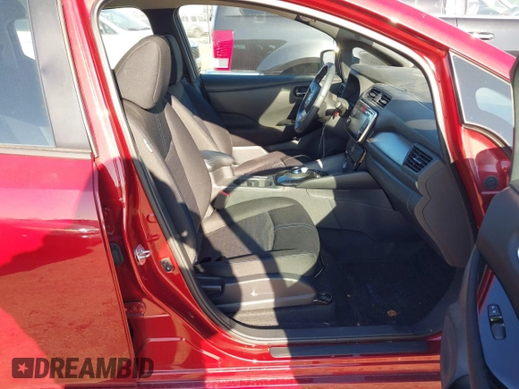 2019 Nissan LEAF SV z VIN 1N4AZ1CPXKC304632, wystawiony jako IAAI lot #41321905 z przebiegiem 15 948 mil mil oraz . Historia ofert i sprzedaży dostępna na DreamBid. Obrazek 5.