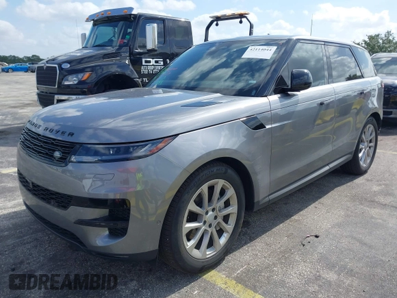 2025 Land Rover Range Rover Sport SE with VIN SAL1P9EU6SA454047, listed as a IAAI auction lot 42114044 with 5,620 mi miles. Bid and sale history available at carsss.com. Image 18.