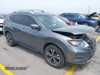 2020 Nissan Rogue SV with VIN JN8AT2MT6LW000585, listed as a IAAI auction lot 42252206 with 117,181 mi miles and . Bid and sale history available at DreamBid. Image 1.
