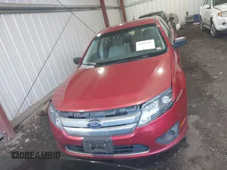 2010 Ford Fusion S with VIN 3FAHP0GA7AR317357, listed as a IAAI auction lot 41592107 with 183,598 mi miles. Bid and sale history available at carsss.com. Image 12.