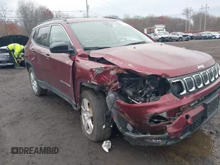 2022 Jeep Compass Latitude with VIN 3C4NJDBB7NT206323, listed as a IAAI auction lot 42038930 with 84,976 mi miles and . Bid and sale history available at DreamBid. Image 6.