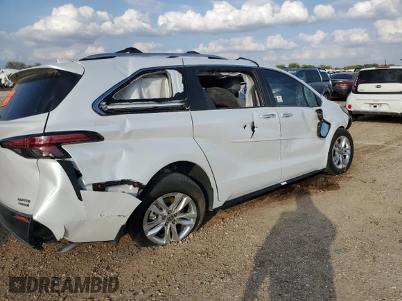 2022 Toyota Sienna Limited with VIN 5TDZRKEC7NS102427, listed as a Copart auction lot 79524614 with Not provided miles and Salvage title. Bid and sale history available at DreamBid. Image 3.