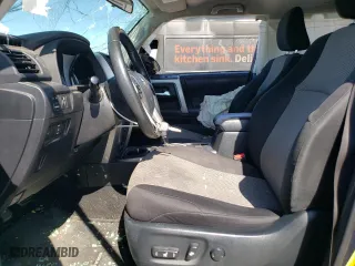 2018 Toyota 4Runner SR5 with VIN JTEZU5JR6J5187315, listed as a Copart auction lot 52288535 with 101,570 mi miles and Salvage Title. Bid and sale history available at carsss.com. Image 7.