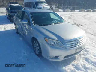 2012 Toyota Avalon z VIN 4T1BK3DB9CU471007, wystawiony jako IAAI lot #41478581 z przebiegiem 17 606 mil mil oraz . Historia ofert i sprzedaży dostępna na DreamBid. Obrazek 1.