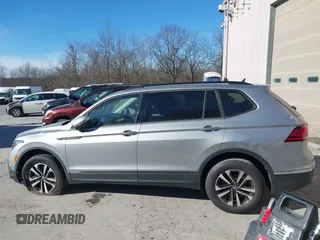 2024 Volkswagen Tiguan S с VIN 3VVFB7AX3RM045163, выставлен на аукционе IAAI как лот 41280613 с пробегом 7 705 миль миль и . История ставок и продаж доступна на DreamBid. Изображение 14.
