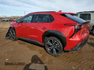 2024 Toyota bZ4X XLE z VIN JTMABACA3RA076814, wystawiony jako Copart lot #47046235 z przebiegiem 18 457 mil mil oraz Szkody całkowita. Historia ofert i sprzedaży dostępna na DreamBid. Obrazek 2.