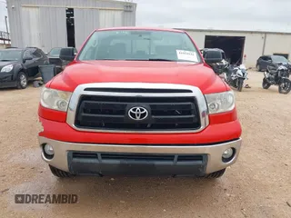 2012 Toyota Tundra z VIN 5TFUM5F11CX028307, wystawiony jako IAAI lot #41952532 z przebiegiem 253 254 mil mil oraz . Historia ofert i sprzedaży dostępna na DreamBid. Obrazek 12.