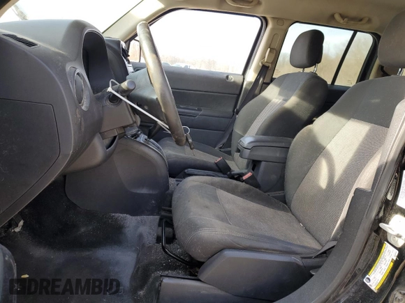 2013 Jeep Patriot Sport with VIN 1C4NJPBA3DD158736, listed as a Copart auction lot 86260224 with 199,492 mi miles and Salvage Title. Bid and sale history available at carsss.com. Image 7.