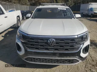 2024 Volkswagen Atlas SE with VIN 1V2LE2CA0RC236608, listed as a Copart auction lot 79430654 with 9,705 mi miles and Salvage title. Bid and sale history available at DreamBid. Image 5.