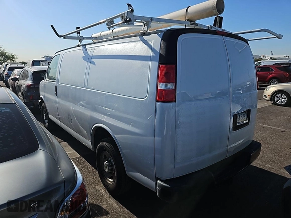 2020 Chevrolet Express Cargo with VIN 1GCWGAFP4L1267723, listed as a IAAI auction lot 42832826 with 91,273 mi miles and . Bid and sale history available at DreamBid. Image 16.